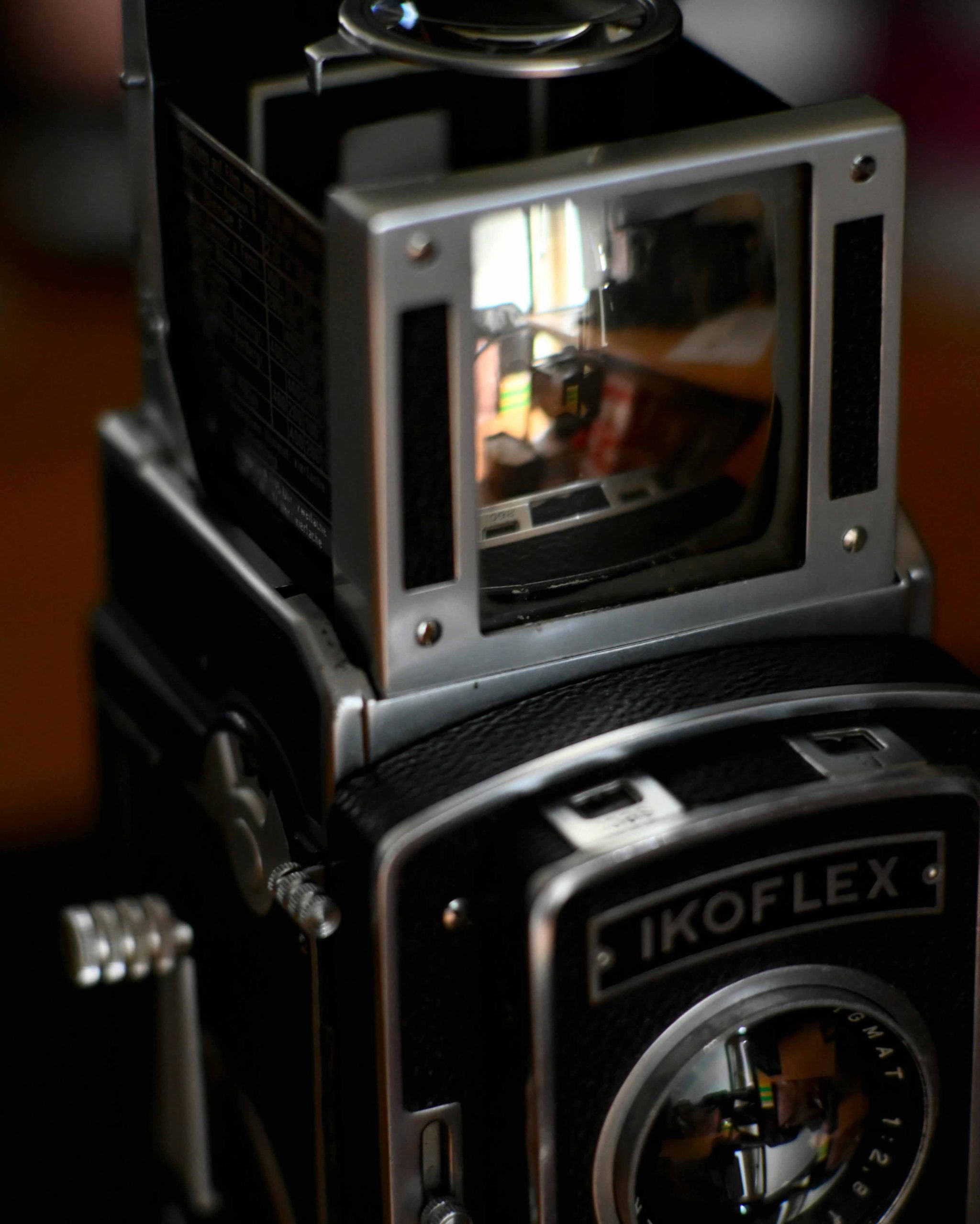 An Ikoflex TLR camera