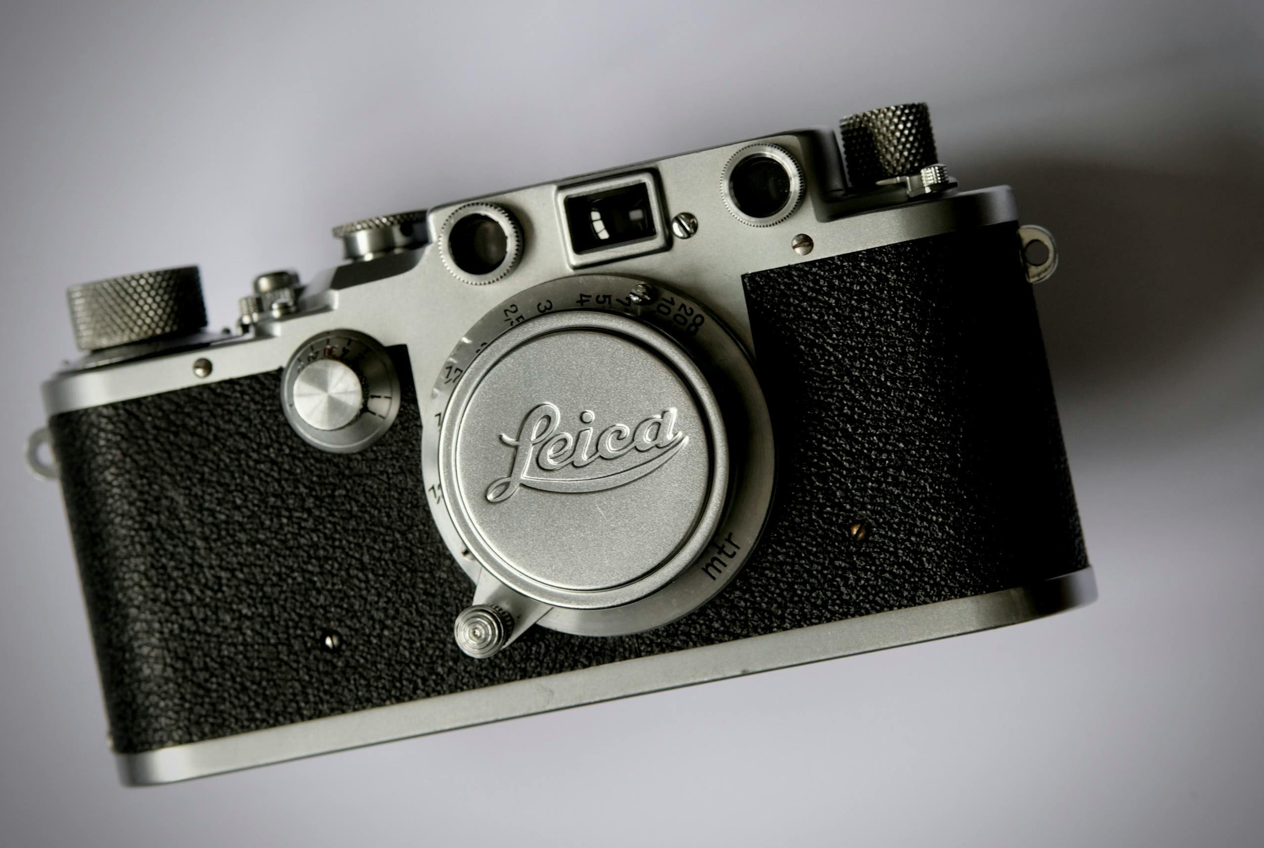 A vintage Leica rangefinder
